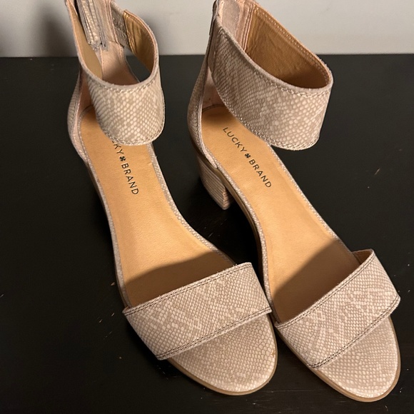 Lucky brand beige sandals - Picture 9 of 16